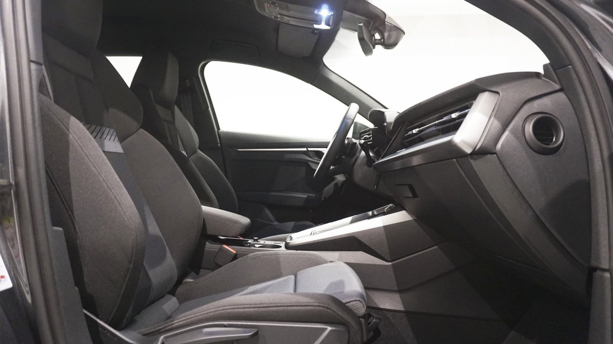 Audi A3 Sportback 1.0 TFSI Design Edition 115CV Gasolina de segunda mano 7
