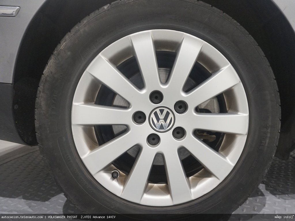 Volkswagen Passat  2.0TDI Advance 140CV Diesel de segunda mano 6