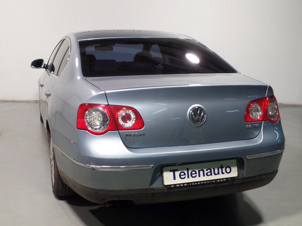 Volkswagen Passat 2.0TDI CR 11CV BlueMotion Diesel de ocasión 3